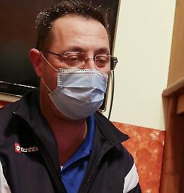 Il vigile aggredito: «Provo pena per lui»