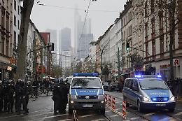 Attacco con coltello, diversi feriti a Francoforte