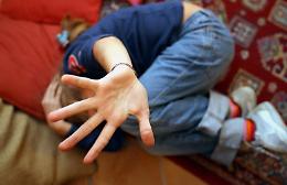 Pedofilia: Australia, maxi-risarcimento a vittima di un prete