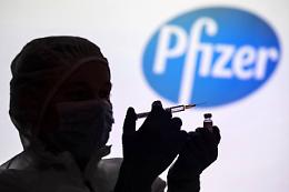 Vaccino Pfizer 'vietato' ai medici di base