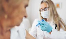 "Anziani  di Cremona sono costretti a vaccinarsi a Crema"