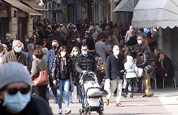 GALLERY Mercato, passeggio e aperitivo: ultimo sabato 'giallo' 