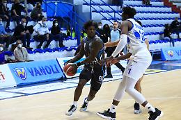 Vanoli Cremona beffata dall'ex Akele sulla sirena (85-86)
