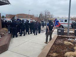 Strage in un supermercato del Colorado, 10 morti