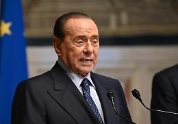 'Berlusconi è in ospedale da lunedì per problemi di salute'