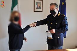 Deruba due sorelle anziane, indagata badante