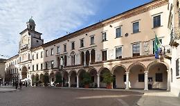 Parte la corsa alla fascia di sindaco: ecco i primi nomi