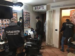Parrucchiere abusivo in casa, oltre 15mila euro di multa