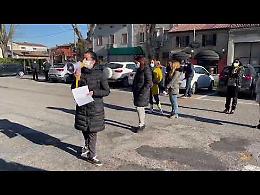 VIDEO Vicomoscano, lezioni nel parcheggio della scuola primaria