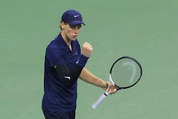 Sinner piega Auger-Aliassime, finale con Alcaraz all'Us Open