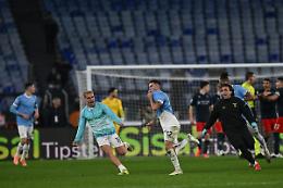 Lazio batte Genoa 3-2 con un rigore di Cataldi in pieno recupero