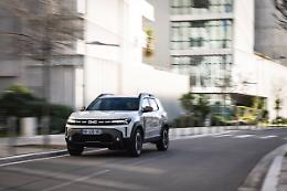 Dacia Duster, design robusto e sostenibile per il SUV icona europea