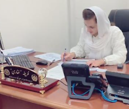 Afghanistan, la sindaca più giovane: 'Aspetto che i talebani mi uccidano'