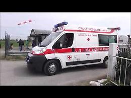 I soccorsi per il paracadutista ferito all'aeroporto del Migliaro