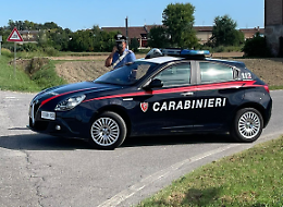 Lite in famiglia, 33enne prende un coltello: denunciato per minacce