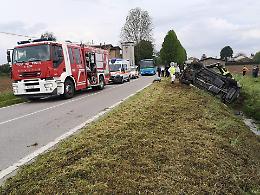 Fuoristrada lungo la Roggionese, coniugi feriti