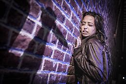 Donne nel mirino della banda degli incappucciati