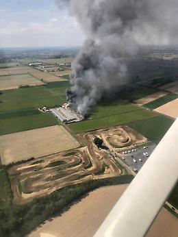 Incendio in cascina, strage di galline ovaiole