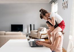 L'anno orribile delle mamme lavoratrici, allarme regressione