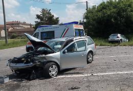 Scontro allo svincolo della Paullese, auto distrutte