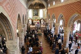 Toccanti ricordi all'altare per l'ultimo saluto ad Alessandra
