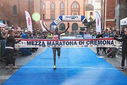 Cremona torna a correre con la HMC Mezza maratona