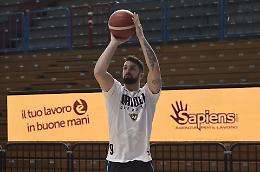 Fabio Mian e la Vanoli Cremona ai saluti 