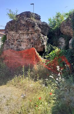 Bastione dimenticato: «Interventi alle mura»