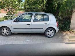 Vandali in azione, auto prese di mira
