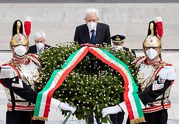 Mattarella: 'Grati a chi ha sacrificato la vita per l'Italia'
