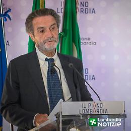Covid, Fontana: riduzione della quarantena per chi ha la terza dose