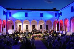 "I concerti di Mozart per pianoforte e orchestra" nel chiostro