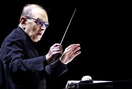Mostre: a anno dalla morte omaggio foto-musicale a Morricone