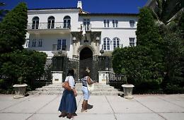 Scoperti due cadaveri nella ex villa di Versace a Miami