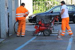 A nuovo i 1.188 stalli blu della città: ecco il programma dei lavori