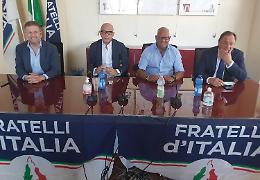 Fratelli d'Italia si rafforza, la Lega perde i pezzi