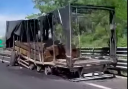 Camion a fuoco: 3 chilometri di coda in A21