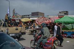 Afghanistan, talebani: 'Donne al governo, ma nel rispetto della Sharia'