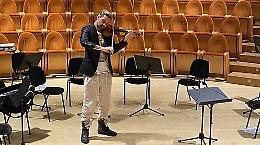 David Garrett a Cremona suona "Il cannone giramondo"