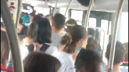 Video-denuncia da Parma: sul bus studenti stipati come sardine