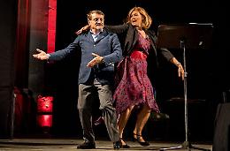 Giacomo (senza Aldo e Giovanni) all’auditorium  di Sospiro con Daniela Cristofori
