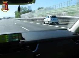 Sulla corsia d'emergenza per saltare la fila, ritirate 76 patenti
