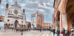 La storia e le sue emozioni in piazza del Comune a Cremona