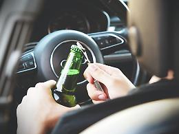 Ubriaco al volante: fermato con un tasso alcolemico cinque volte oltre il limite