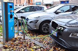 Auto elettriche, raddoppiano le «colonnine». Una ogni 1.200 automobilisti