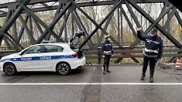 Ponte sul Po, cede l'asfalto: danni ai veicoli e traffico in tilt
