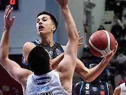 Basket: Della Valle eletto miglior giocatore Serie A 2022. Spagnolo miglior Under 22