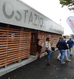 I volontari in campo per far «conoscere» la nuova Velostazione
