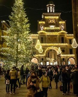 Commercianti, in 188 hanno aderito alla raccolta fondi per le luminarie