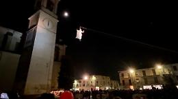 E Santa Lucia spicca il volo dal campanile